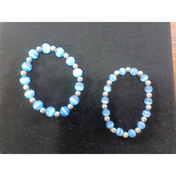 Bracelets 2 Blue Bold Beautiful Stretch Iridescent Sky Blue Marble Beads Unique - Picture 5 of 9